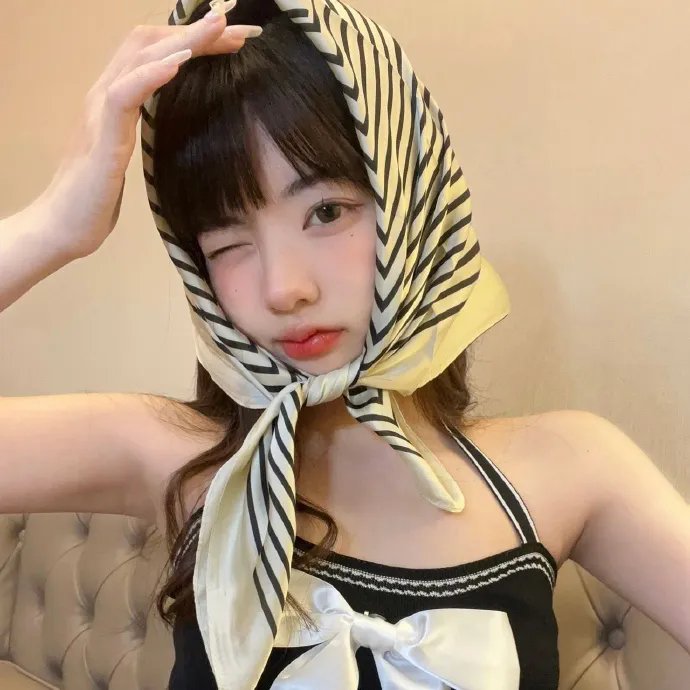 一个叫小小船的男孩
